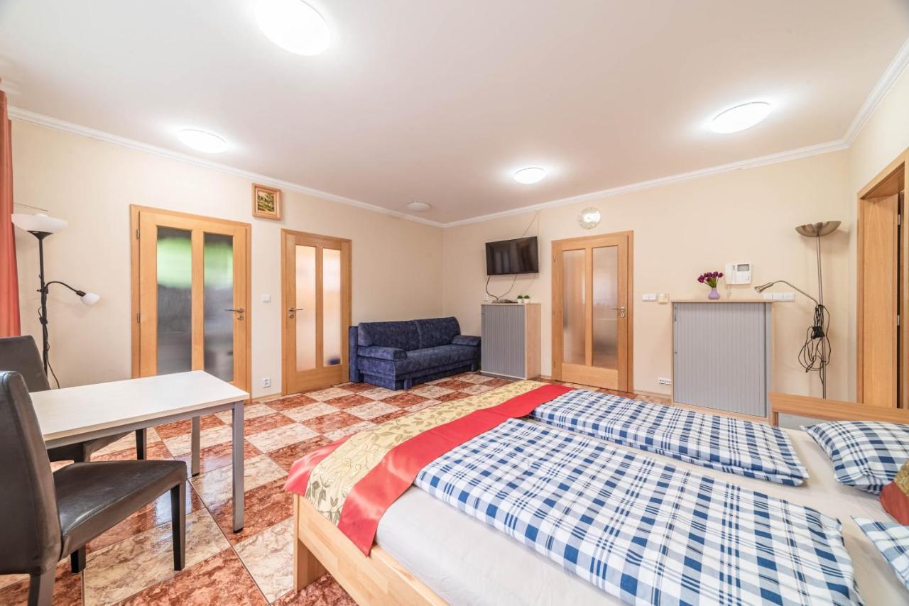 Apartman Blizko Centra Prahy Прага Экстерьер фото